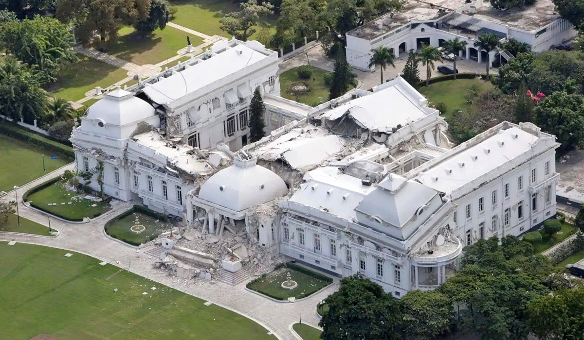 Palais présidentiel détruit par le séisme du 12 janvier 2010