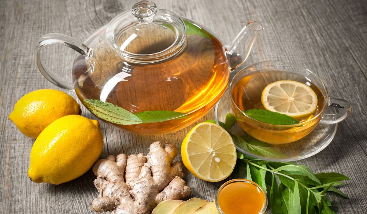Boisson détox à base de citron, gingembre et miel