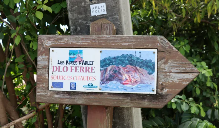 Panneau d'indication de Dlo Ferré